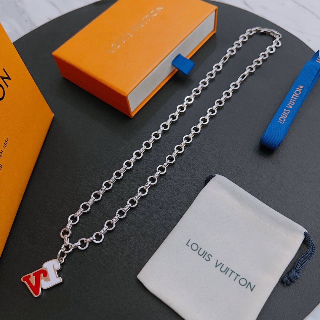 L0vis Vvtt0n Necklace Silver For Women