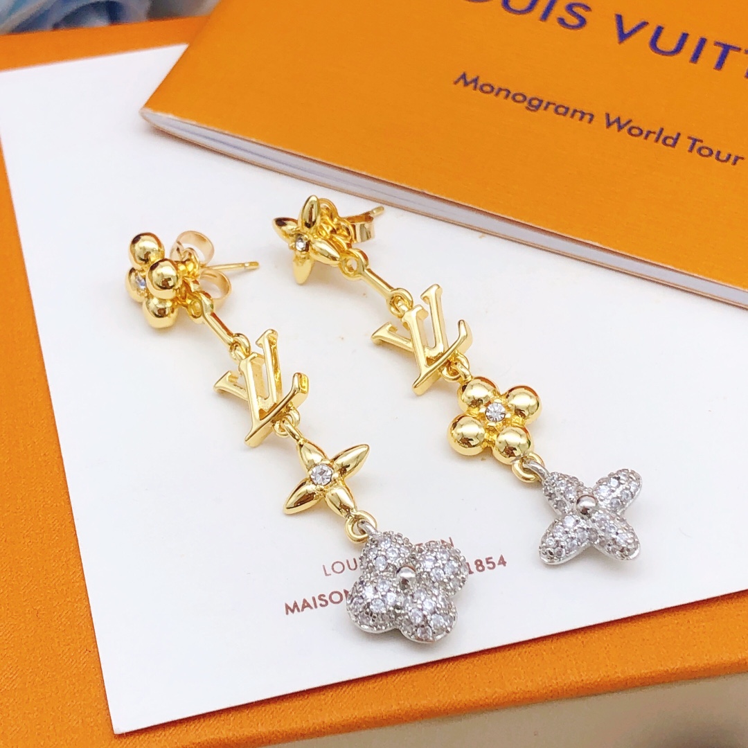 L0vis Vvtt0n Tassel Stud Earrings Gold For Women