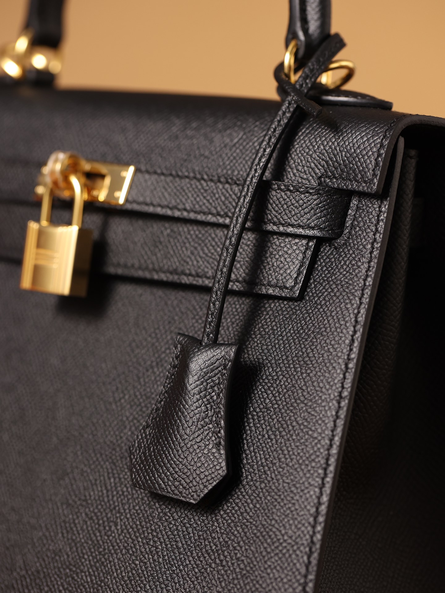 H**me5 Kelly Epsom Gold Tone Lock Bag Black For Women 9,8in/25cm