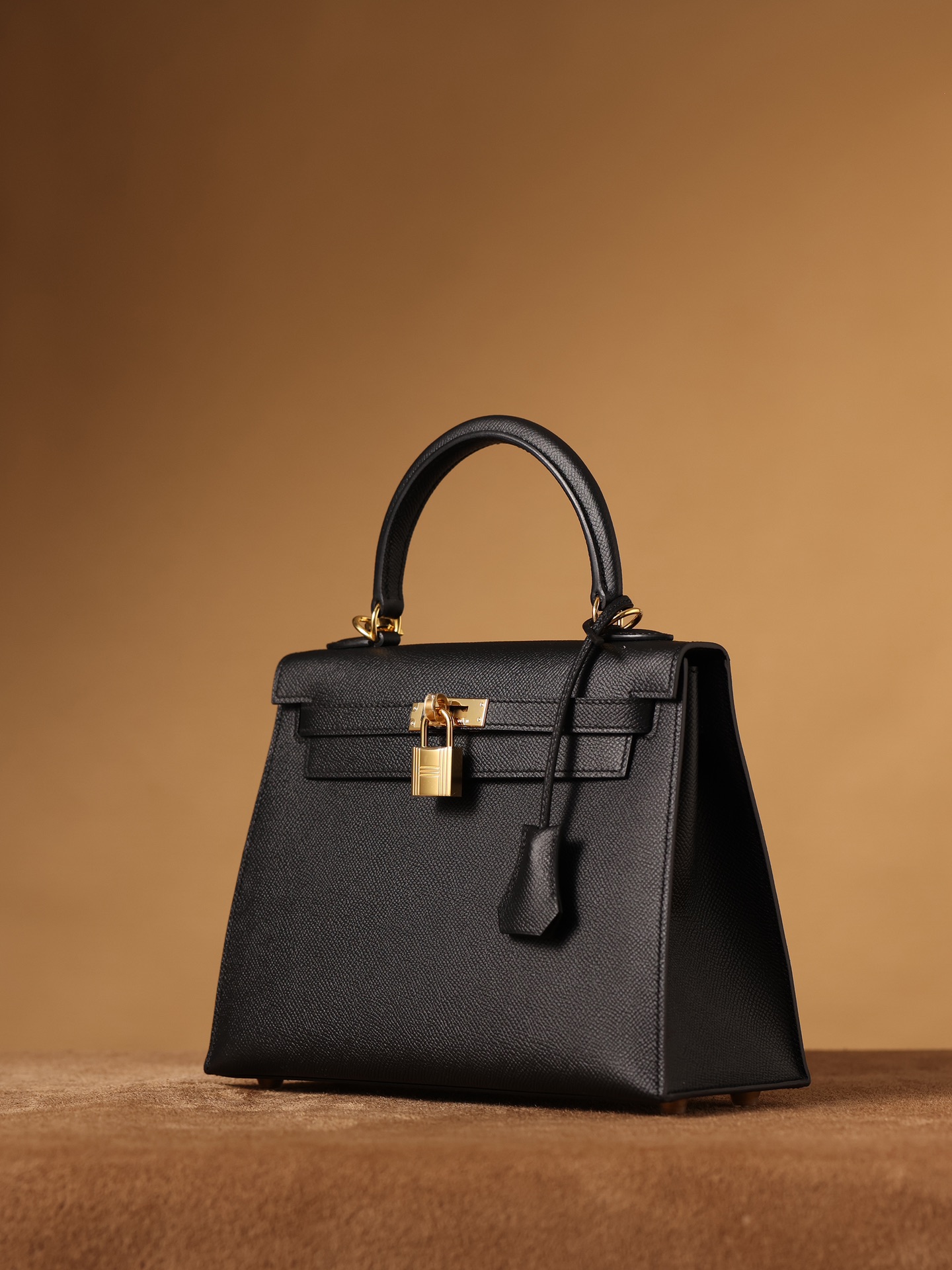 H**me5 Kelly Epsom Gold Tone Lock Bag Black For Women 9,8in/25cm