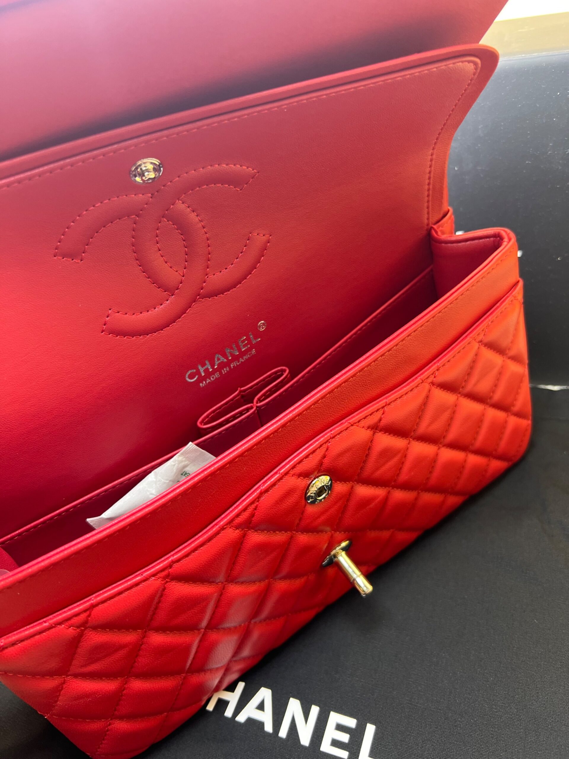 [True-to-ORIGINAL] Ch**el Classic Hand Bag Red For Women 9.9in/25.5cm