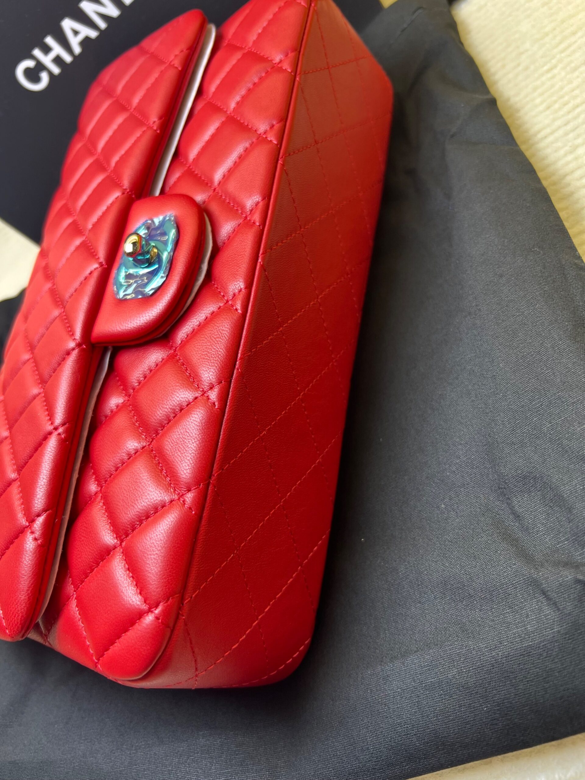[True-to-ORIGINAL] Ch**el Classic Hand Bag Red For Women 9.9in/25.5cm