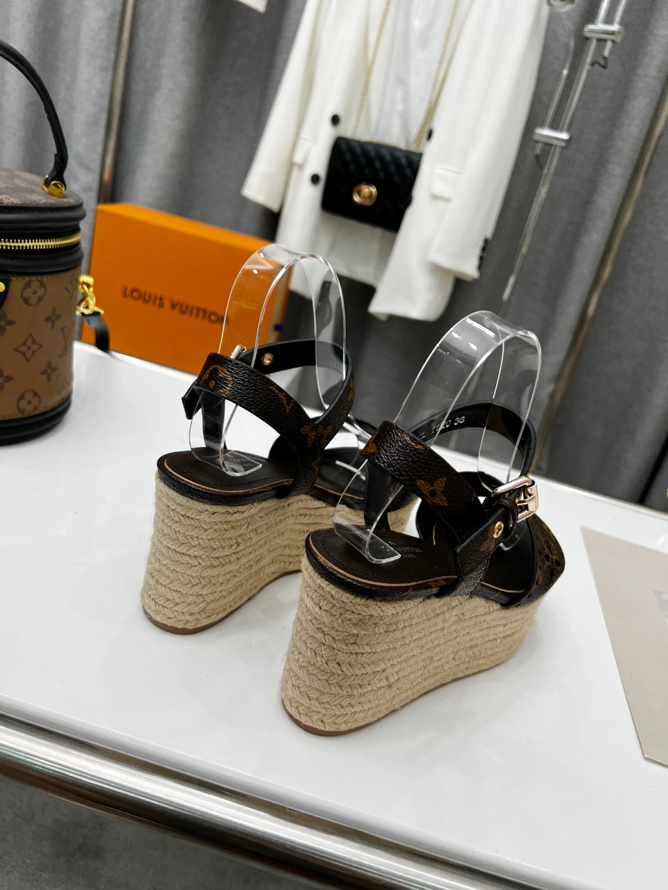 L0vis Vvtt0n Women’s Starboard Wedge Sandal Black And Brown For Women LV