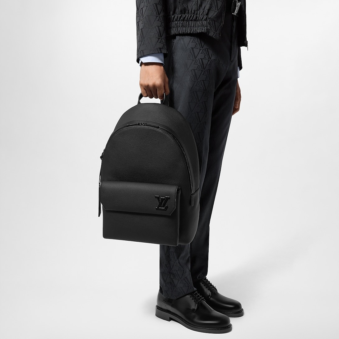 L0vis Vvtt0n Takeoff Backpack Black For Men 11.8in/30cm M57079