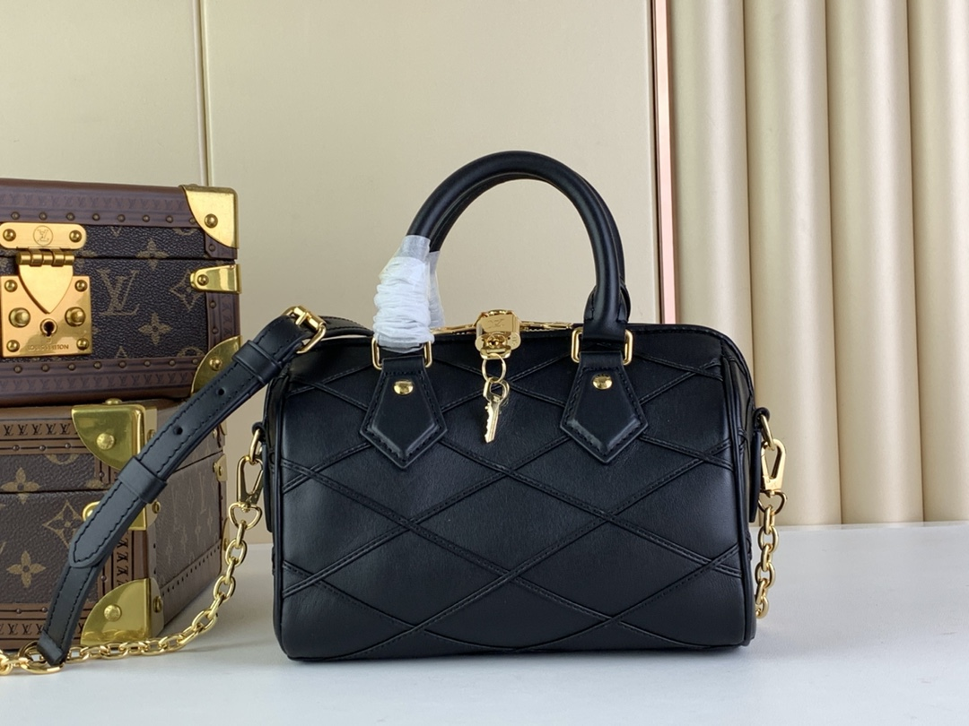 L0vis Vvtt0n Speedy Bandouliere 20 Black For Women 8 in/ 20.5 cm