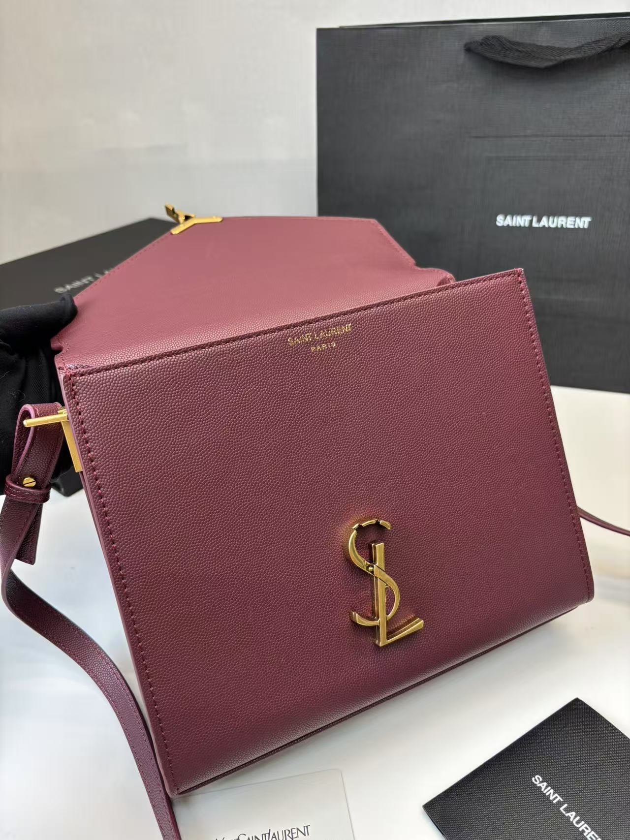 Sa1nt Lau*nt Cassandra Medium Top Handle Bag Deep Burgundy For Women 9.6in/24.5cm Y51