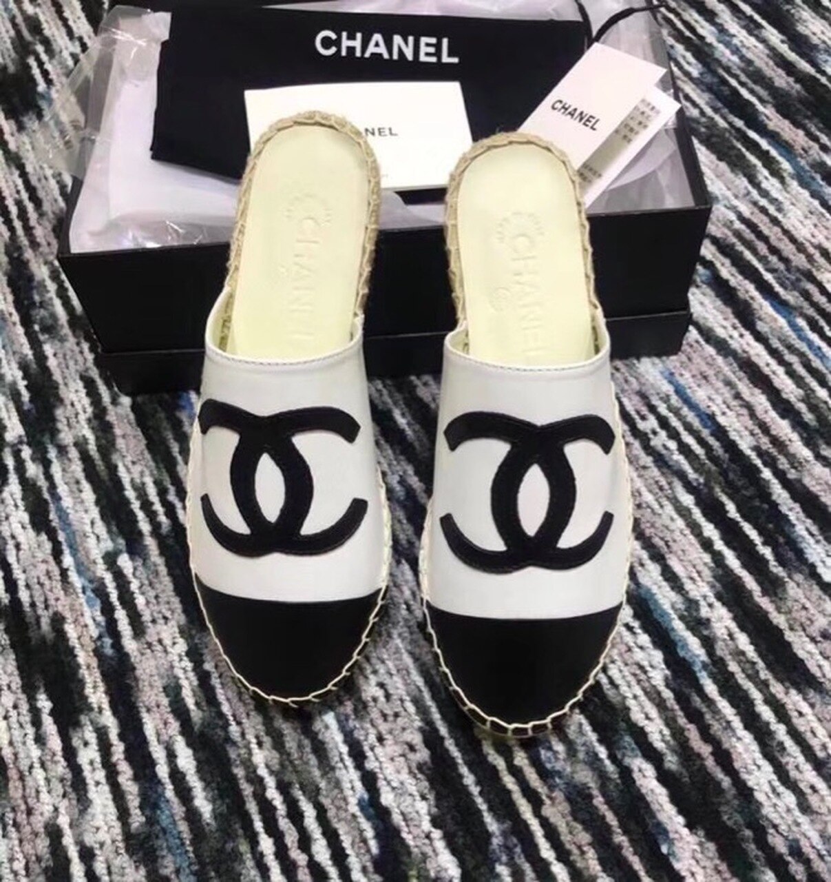 Ch**el Mule Espadrille Slides White/Black For Women, Women’s Shoes