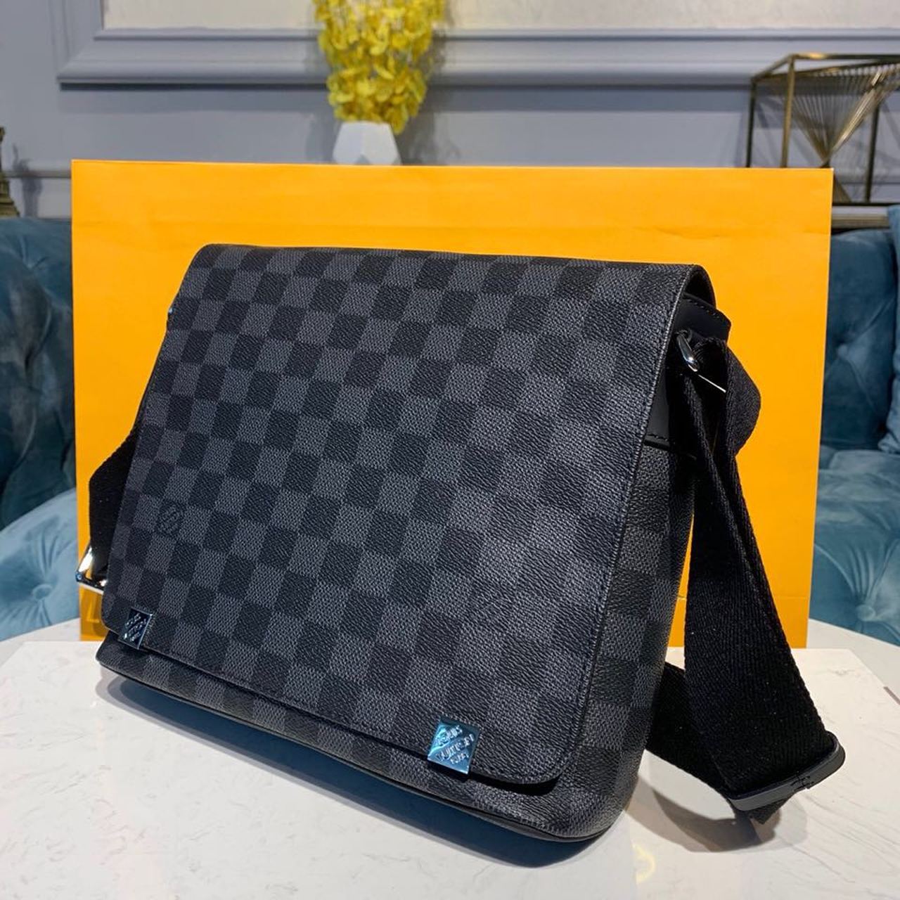 L0vis Vvtt0n District PM Damier Graphite Canvas For Men, Men’s Bags, Shoulder And Crossbody Bags 9.8in/25cm LV N41028