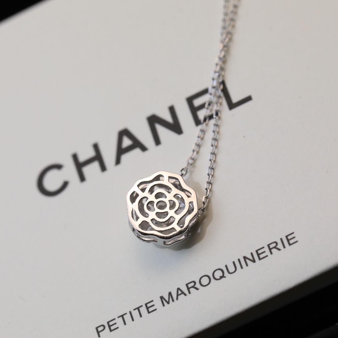 Ch**el Necklace