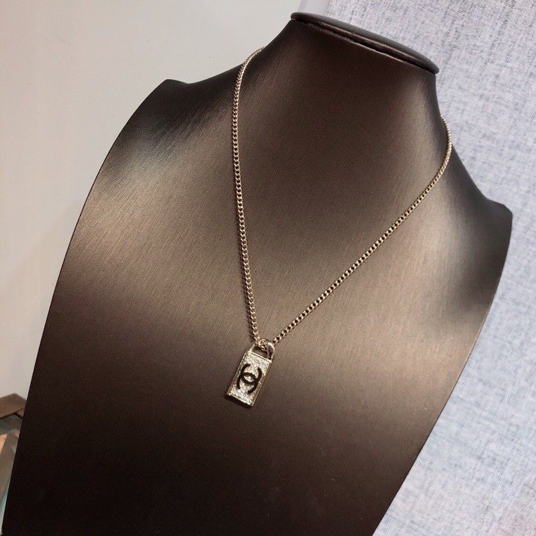 Ch**el Necklace
