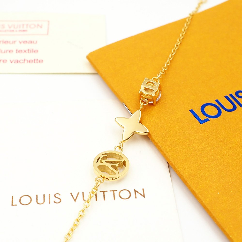 L0vis Vvtt0n Bracelet