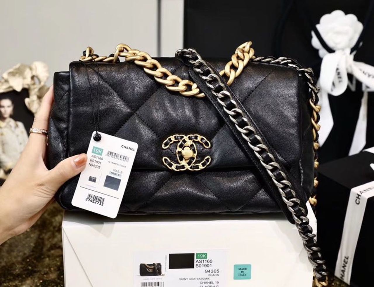 Ch**el 19 Handbag 26cm Black For Women AS1160 B04852 94305
