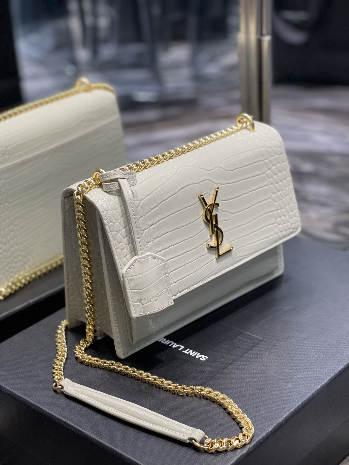 Sa1nt Lau*nt Sunset Medium Chain Bag For Women 8.6in/22cm White Y51 442906DND0J9207