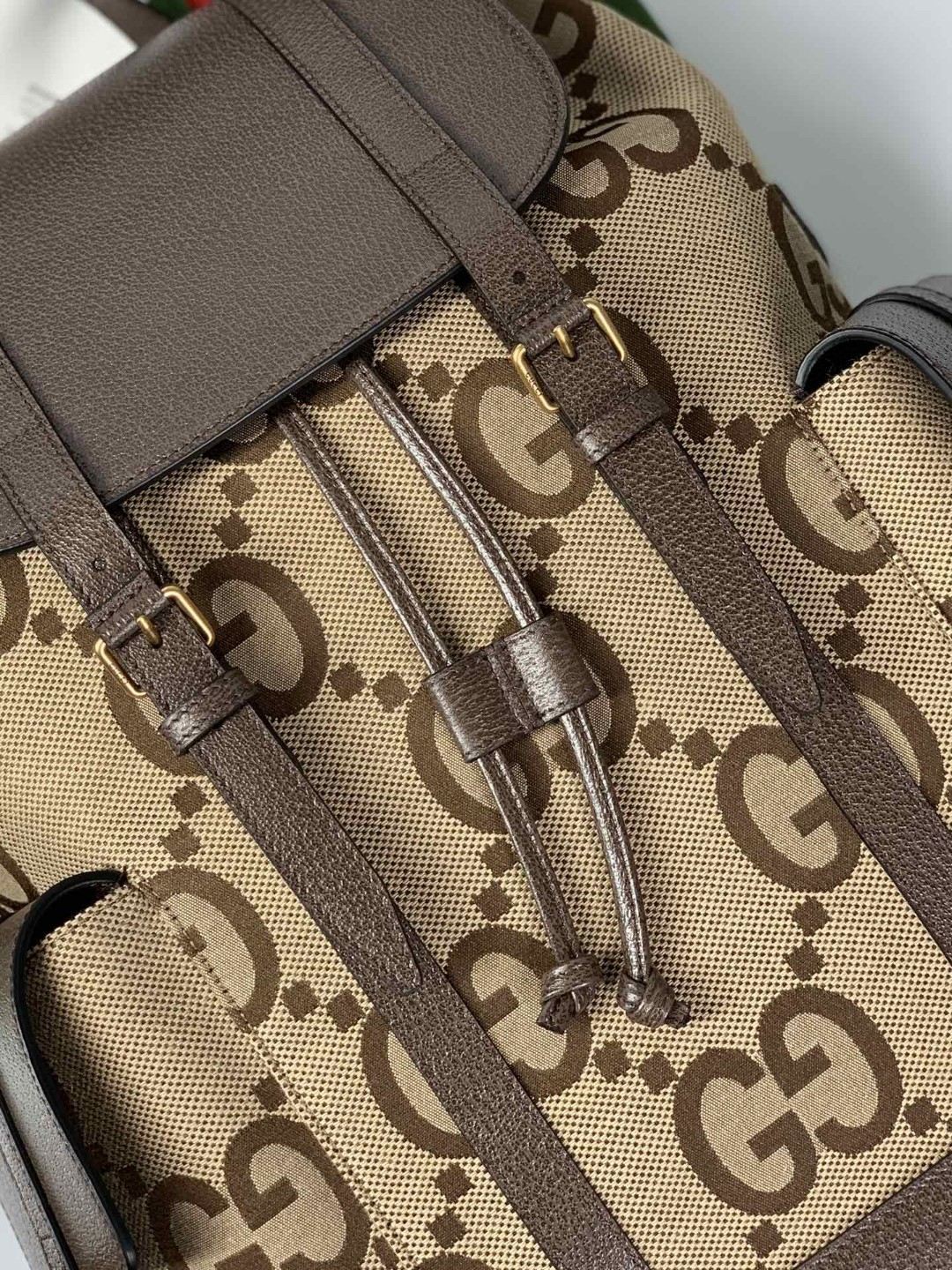 [True-to-ORIGINAL] Gvc*1 Backpack With Jumbo GG Camel And Ebony For Men 16in/42cm – GG ‎678829 UKMEG 2569