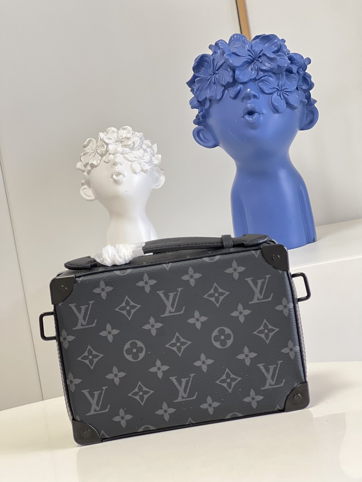 L0vis Vvtt0n Handle Soft Trunk Monogram Eclipse For Men, Men’s Bags 8.5in/22cm LV M45935