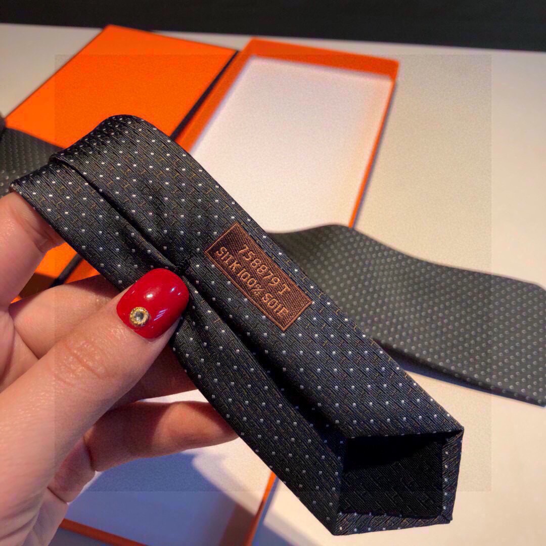 H**me5 Tie 7 Faconnee New H Tie Noir H**me5 Men Tie H036201T 01