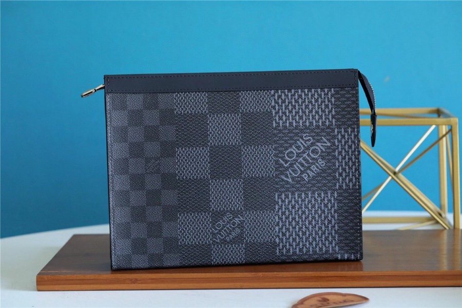 L0vis Vvtt0n Pochette Voyage MM Damier Graphite 3D Canvas Grey For Men, Men’s Travel Accessories 27cm LV N60444