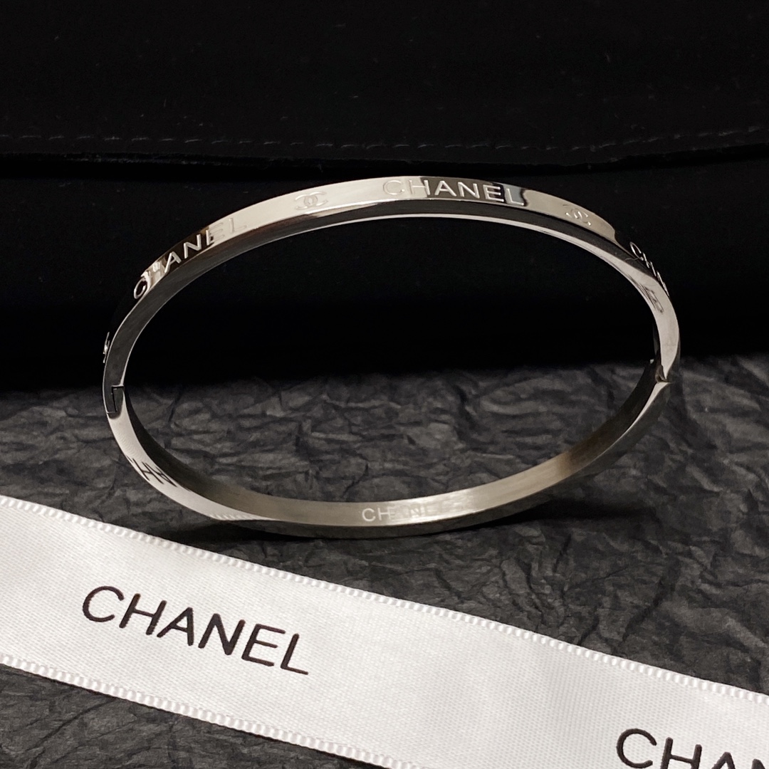 Ch**el Bracelet