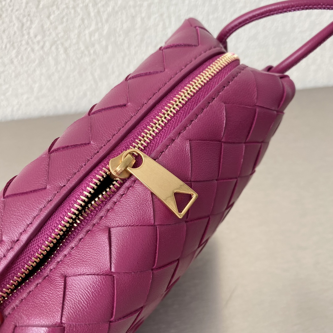 B0tt*ga Ven*ta Mini Loop Camera Bag Pink, For Women, Women’s Bags 6.7in/17cm