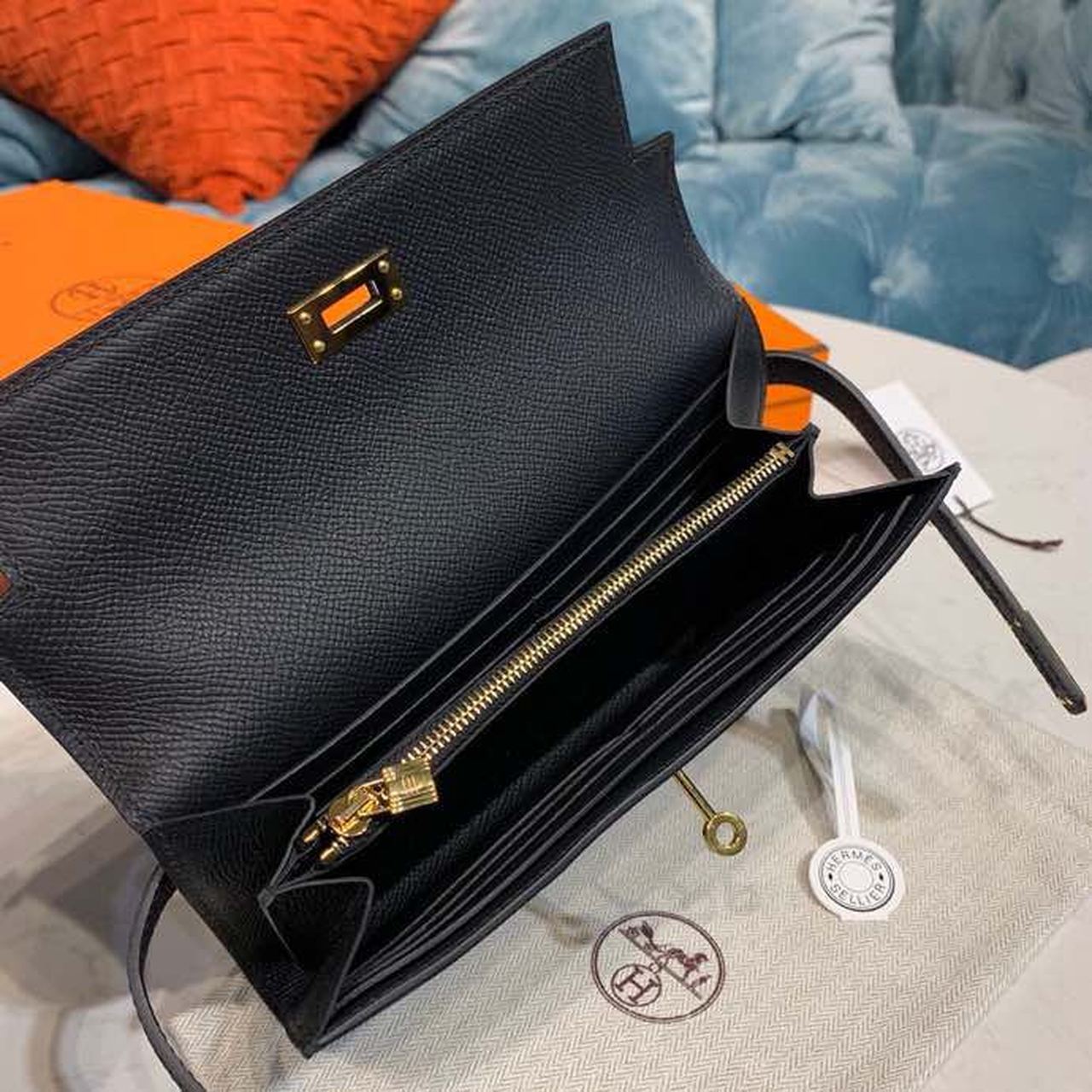 H**me5 Kelly Wallet To Go Woc Black With Gold Toned Hardware Bag For Women 8.2in/21cm