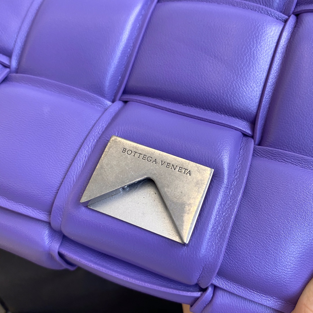 B0tt*ga Ven*ta Padded Cassette Bag For Women 10.2in/26cm In Violet