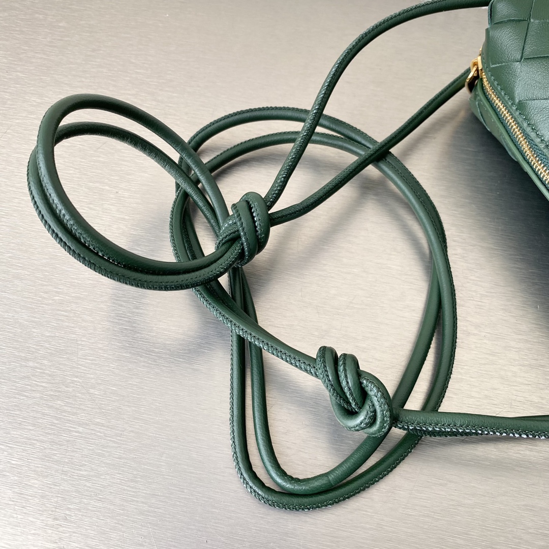 B0tt*ga Ven*ta Mini Loop Camera Bag Dark Green, For Women, Women’s Bags 6.7in/17cm