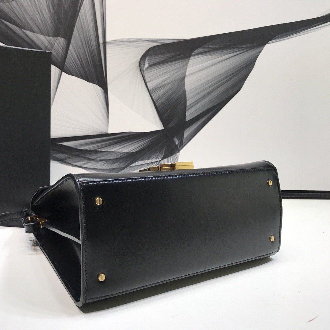 Sa1nt Lau*nt Cassandra Medium Top Handle Bag In Grain Black For Women 9.6in/24.5cm Y51 623931BOW0W1000