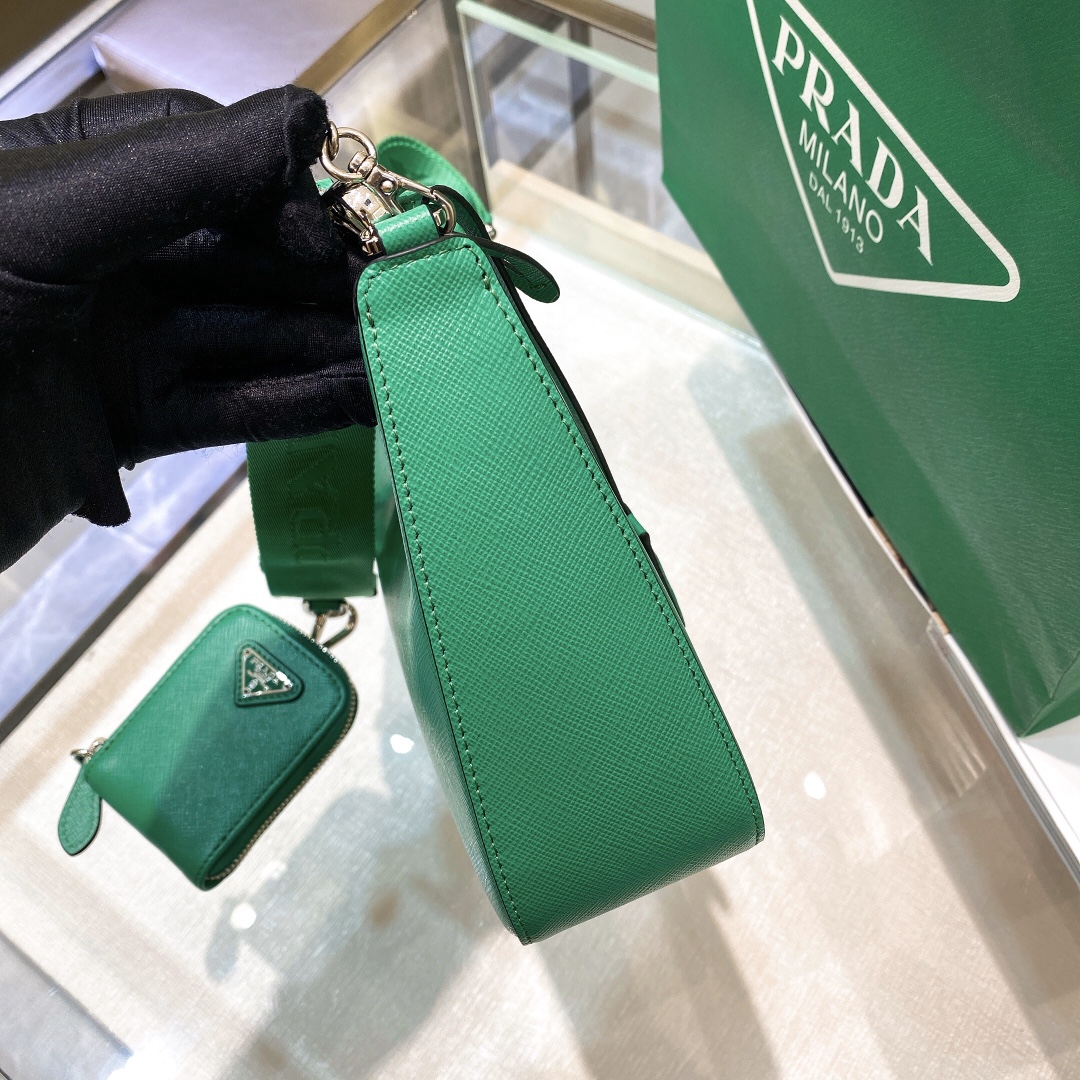 Pra*a Re-Edition 2005 Saffiano Leather Bag Green For Women, Women’s Bags 8.6in/22cm
