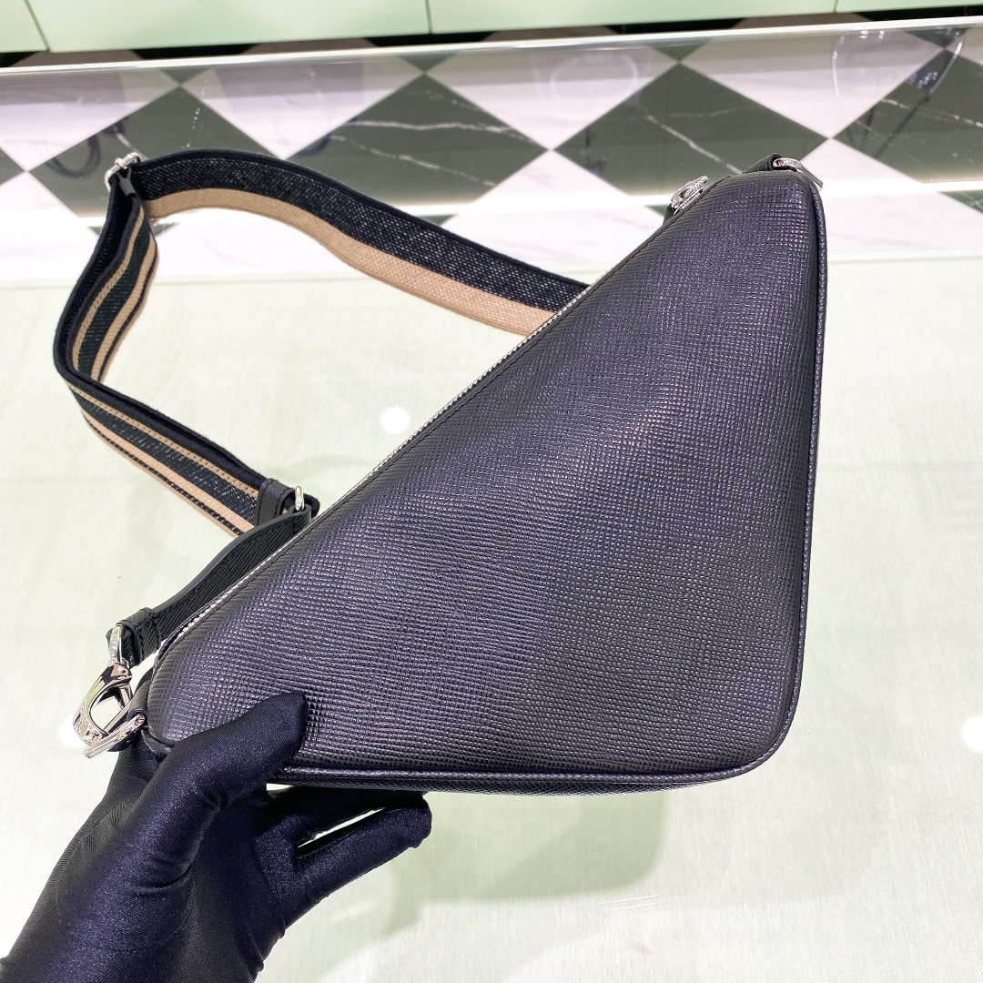 Pra*a Saffiano Triangle Bag Black For Women, Women’s Bags 11in/28cm 2VH155_2FAD_F0002_V_OOO