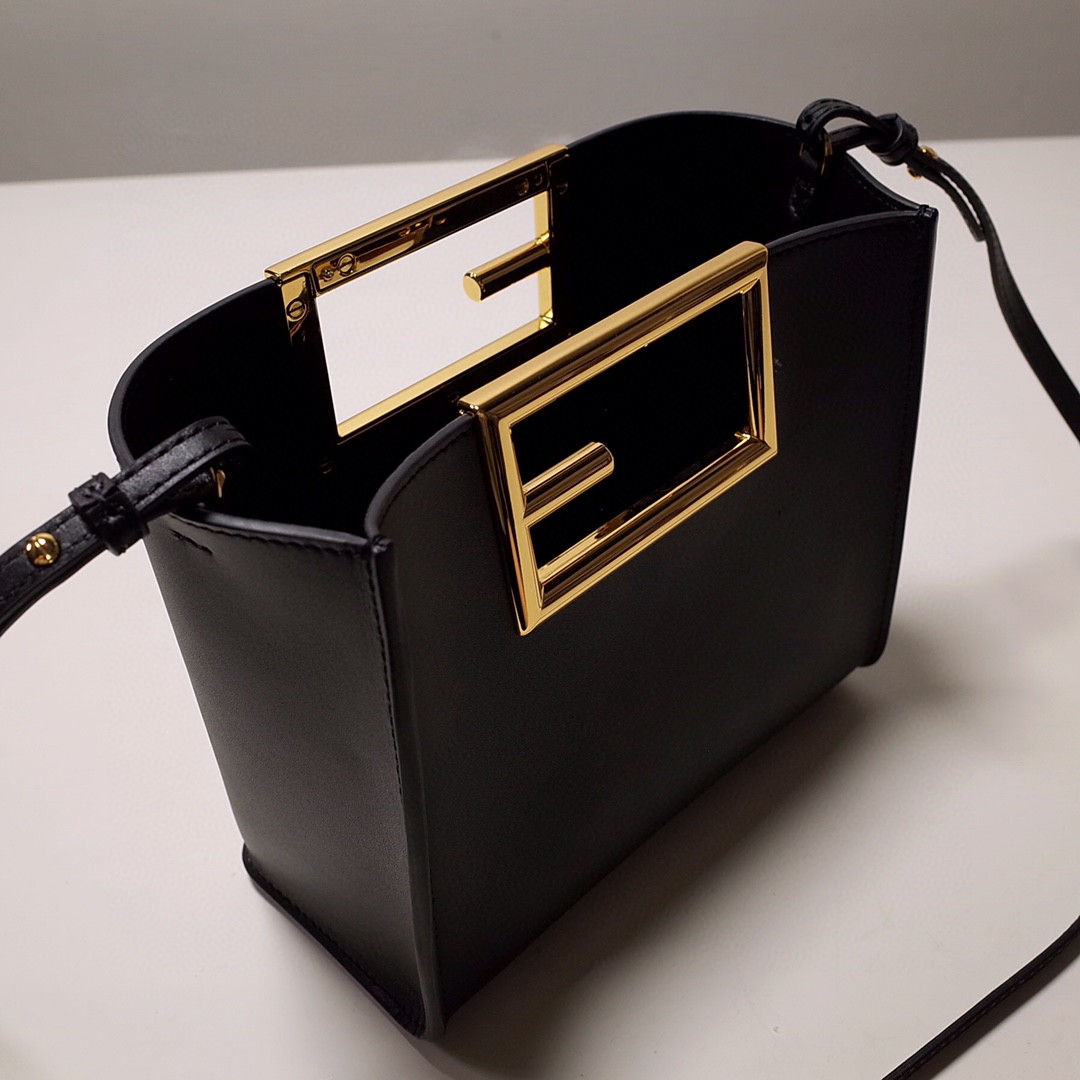 F**di Way Small Black Bag For Woman 20cm/8in 8BS054AAIWF0KUR