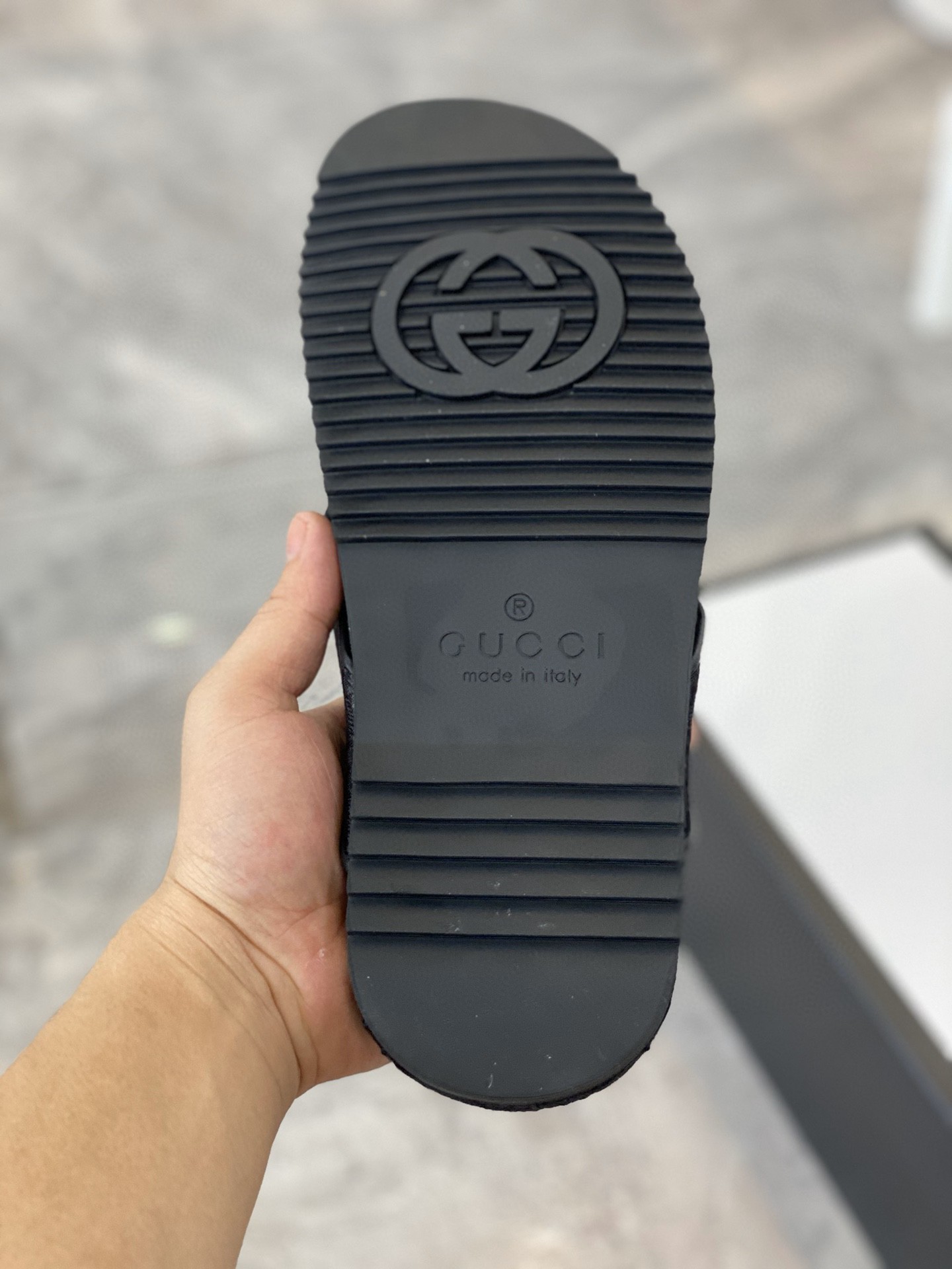 Gvc*1 Men’s GG T-Strap Slide Sandals Black For Men 429362