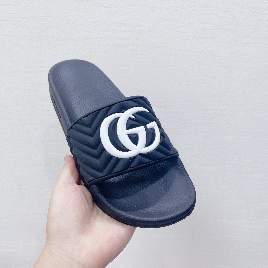 Gvc*1 Women’s Quilted GG Rubber Slide Black And White For Women 601041
