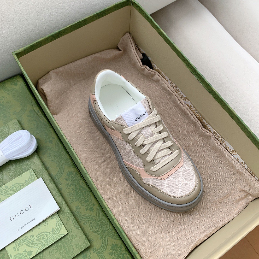 Gvc*1 Women’s GG Sneaker White And Beige Svp*me For Women 700775 UPG90 9595