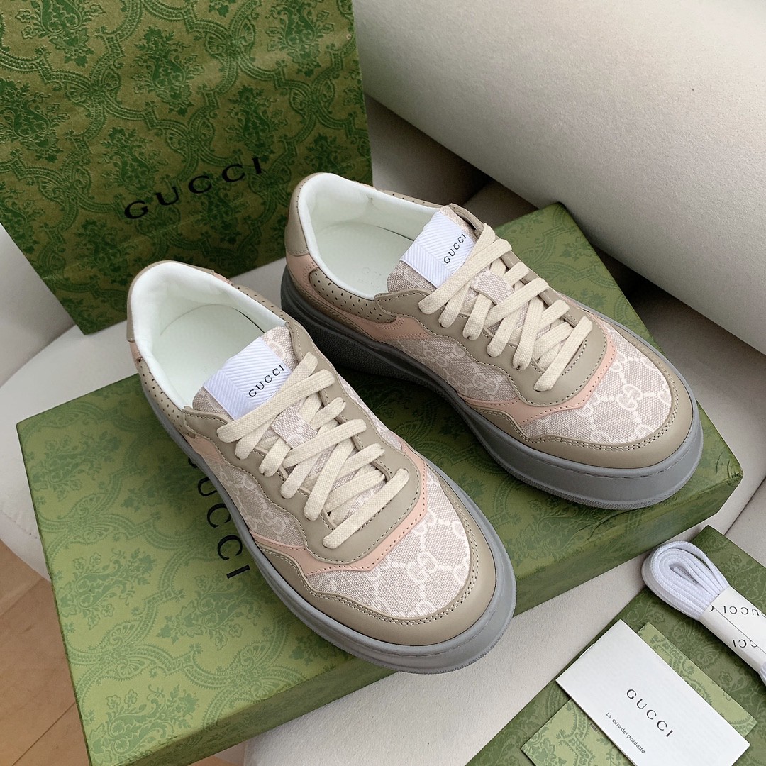 Gvc*1 Men’s GG Sneaker White And Beige Svp*me For Men 700775 UPG90 9595