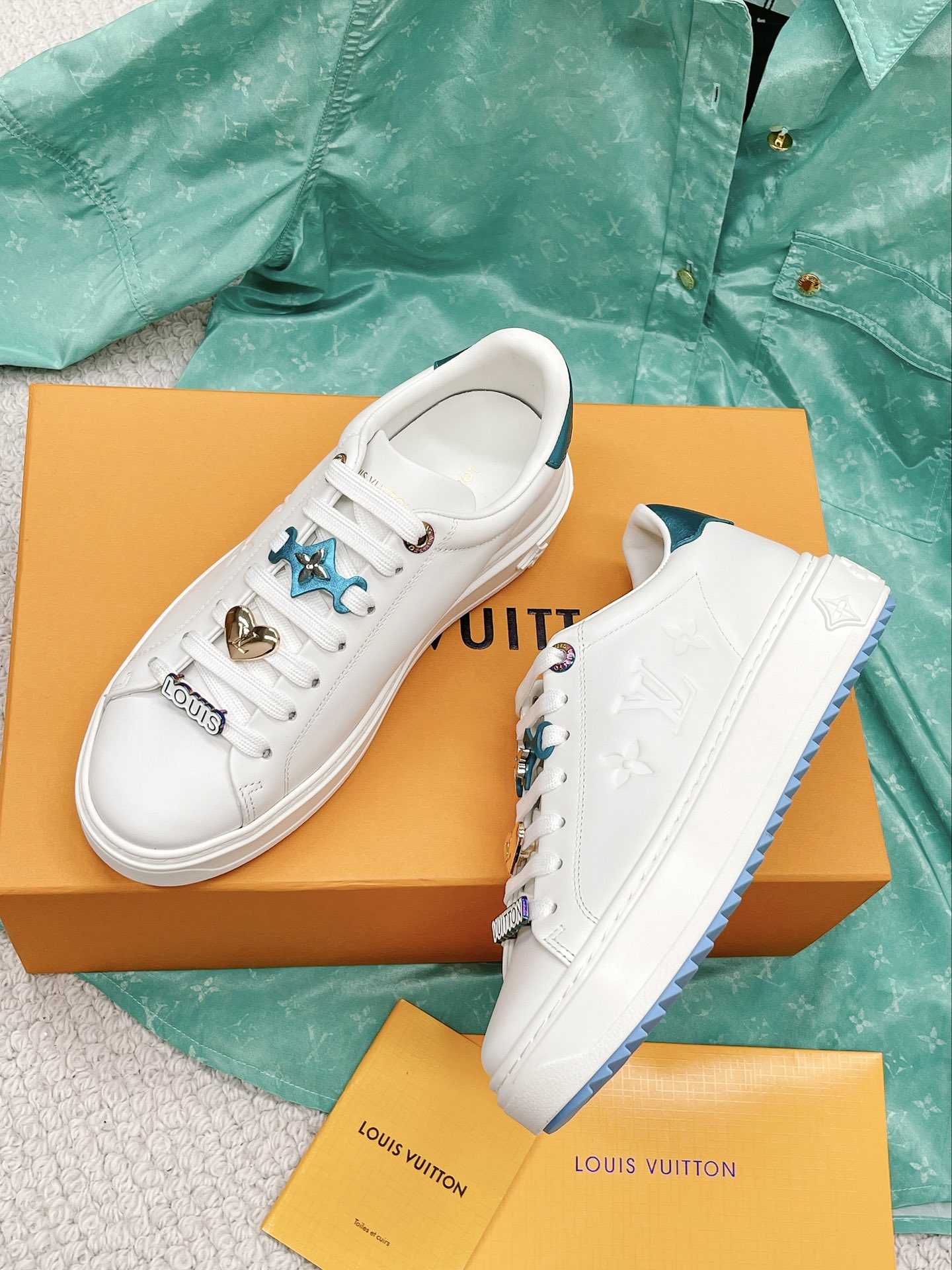 L0vis Vvtt0n Women’s Time Out Sneaker Blue For Women LV 1AADNP
