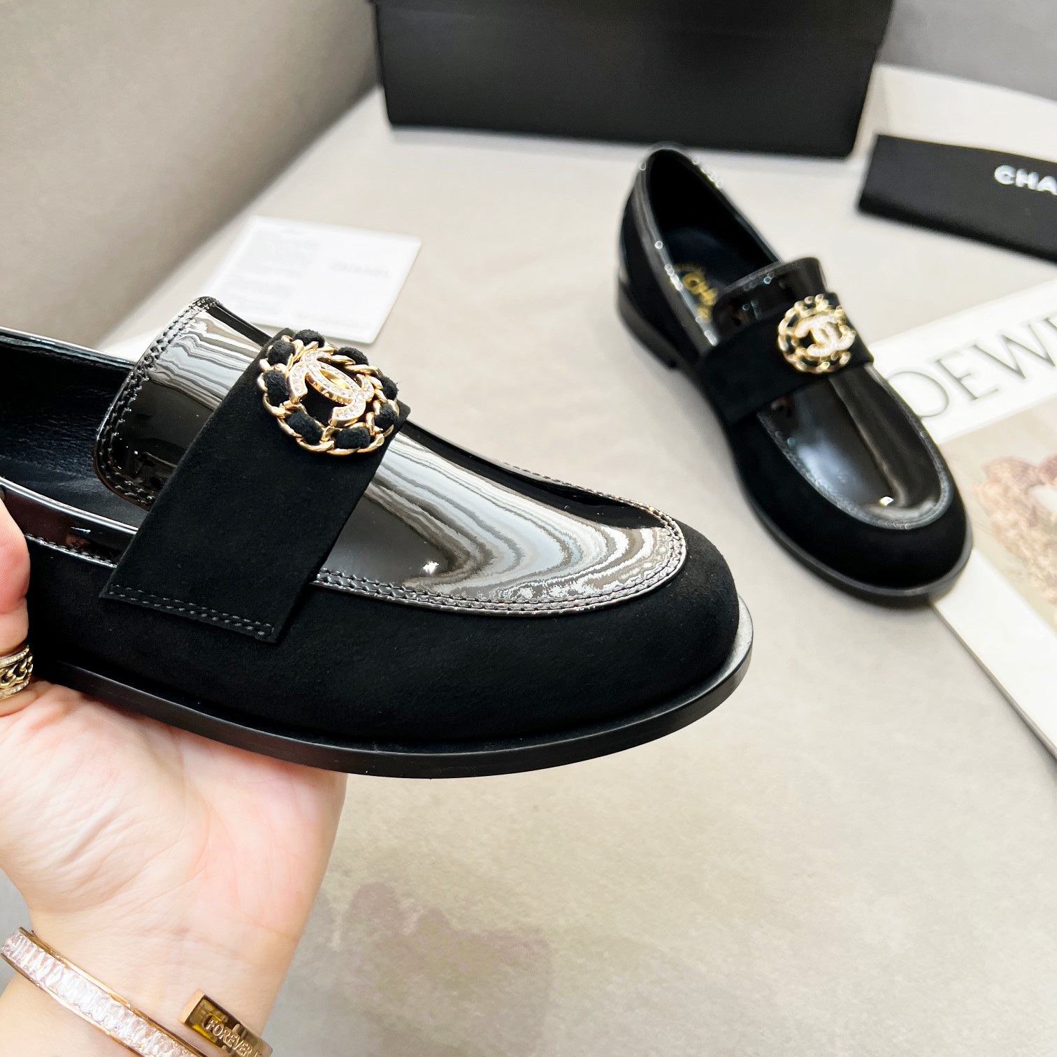 Ch**el Women’s Loafers Black For Women G39606 Y56272 94305