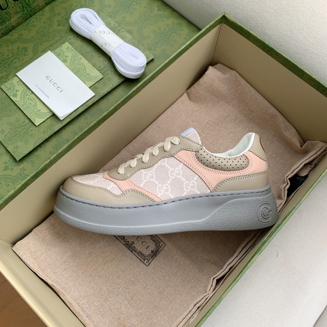 Gvc*1 Women’s GG Sneaker White And Beige Svp*me For Women 700775 UPG90 9595
