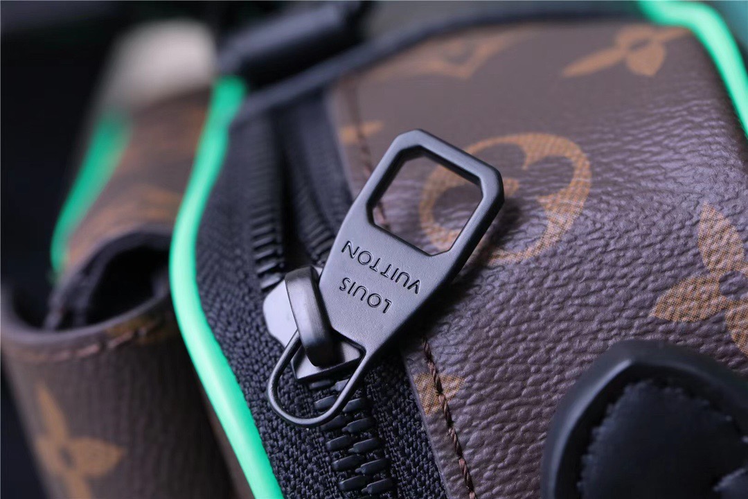 L0vis Vvtt0n S-Lock Messenger Monogram Macassar By Virgil Abloh’s Minty Green For Men, Men’s Bags, Shoulder And Crossbody Bags 8.7in/22cm LV M46246