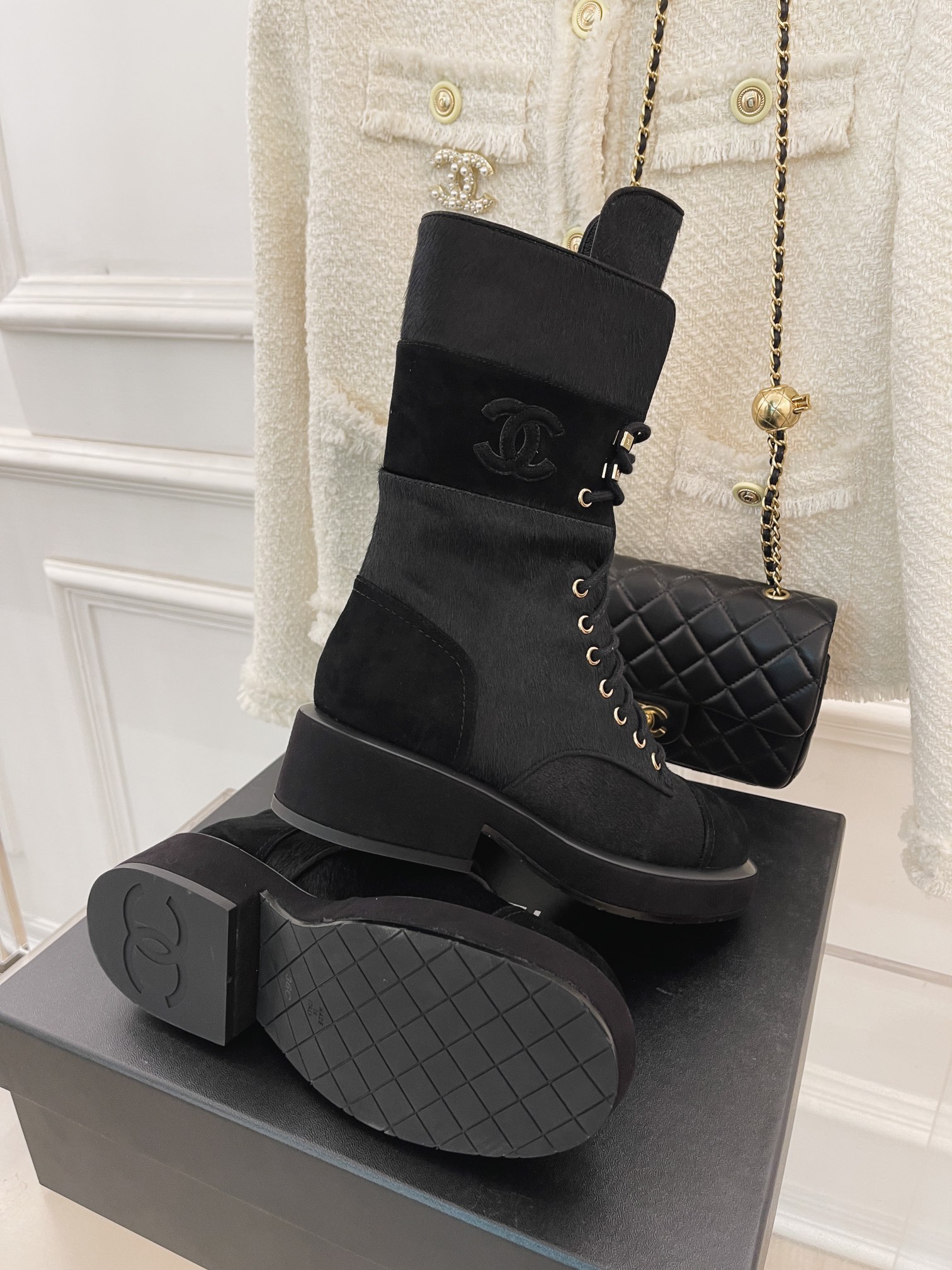 Ch**el Women’s Lace-Ups Black For Women