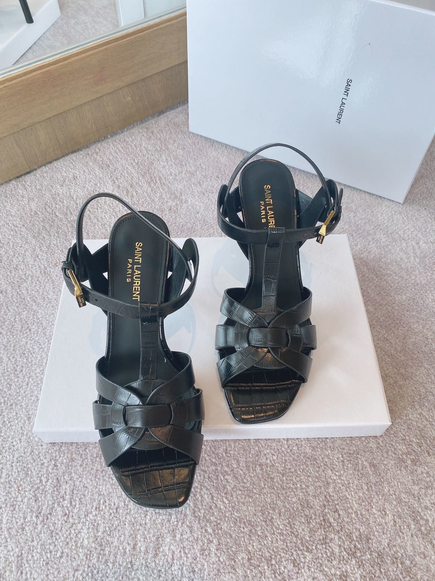 Sa1nt Lau*nt Women’s Tribute Sandals Black For Women Y51 6206731YQ001000