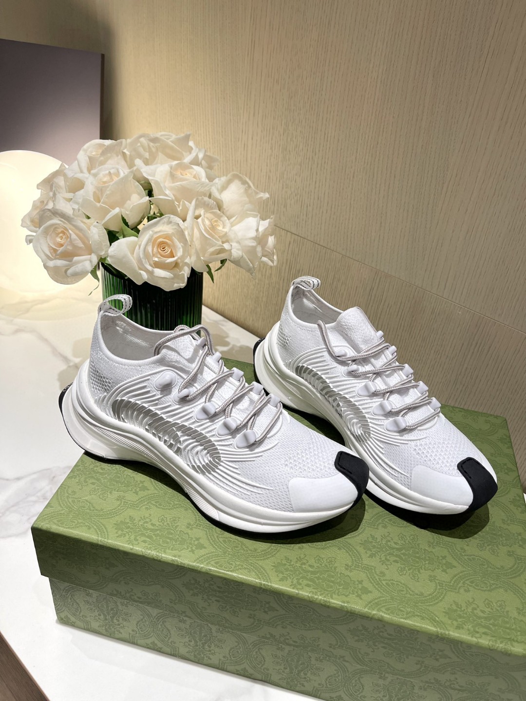 Gvc*1 Run Men’s Sneaker White For Men ‎‎‎680893 USM10 8475