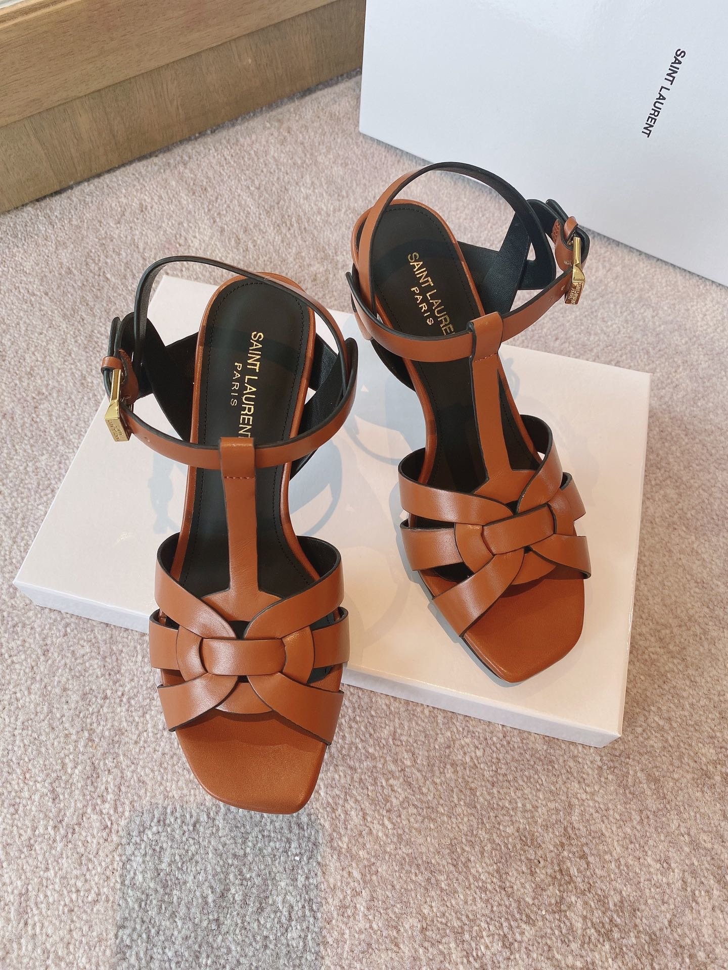 Sa1nt Lau*nt Women’s Tribute Sandals Brown For Women Y51
