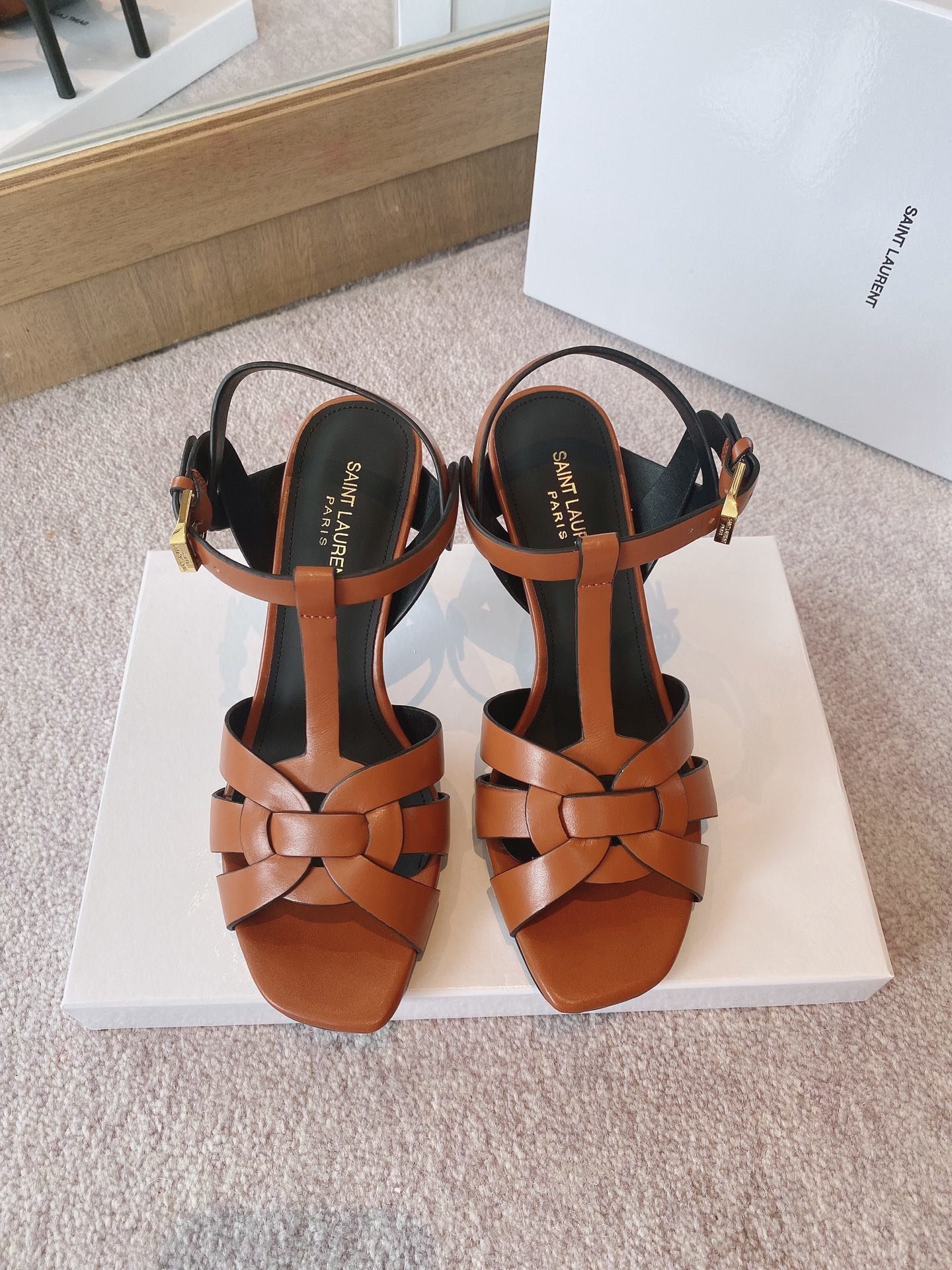 Sa1nt Lau*nt Women’s Tribute Sandals Brown For Women Y51