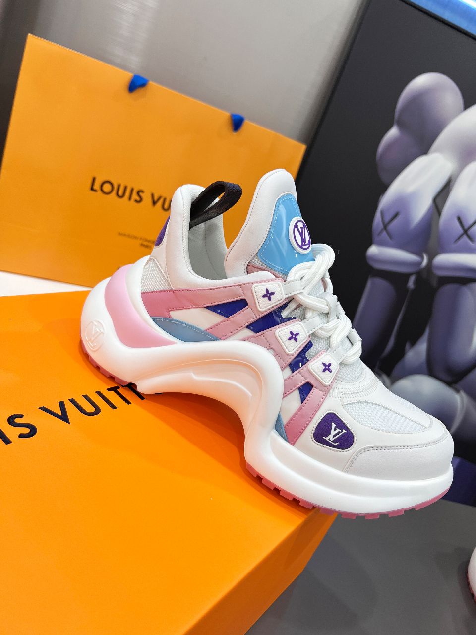 L0vis Vvtt0n Women’s LV Archlight Sneaker Pink And Blue For Women LV