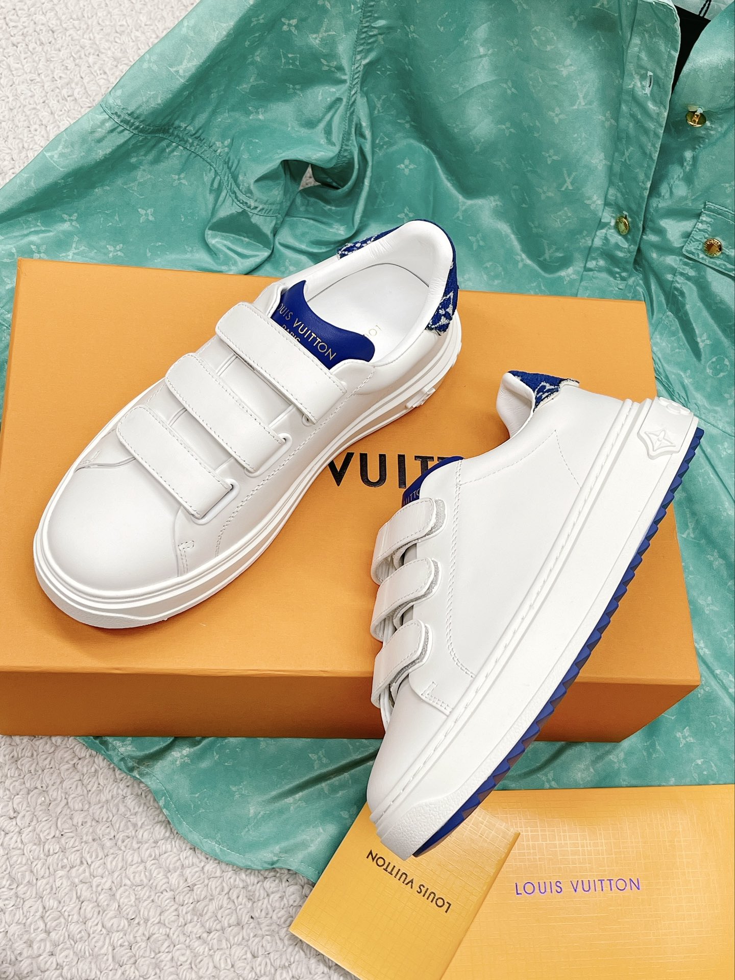 L0vis Vvtt0n Women’s Time Out Sneaker Blue For Women LV 1AADQ0