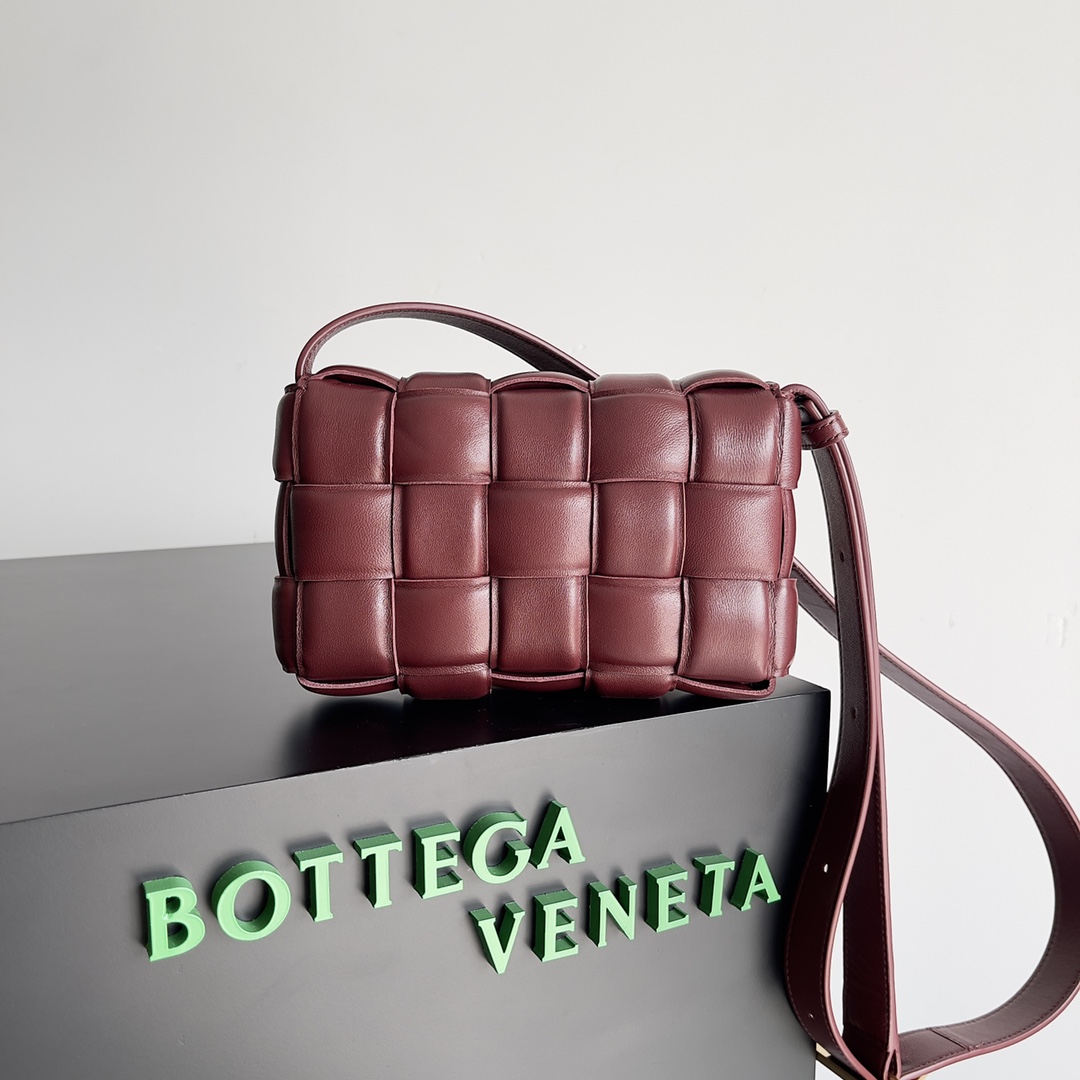 B0tt*ga Ven*ta Small Padded Cassette Brown , For Women, Women’s Bags 7.5in/19cm
