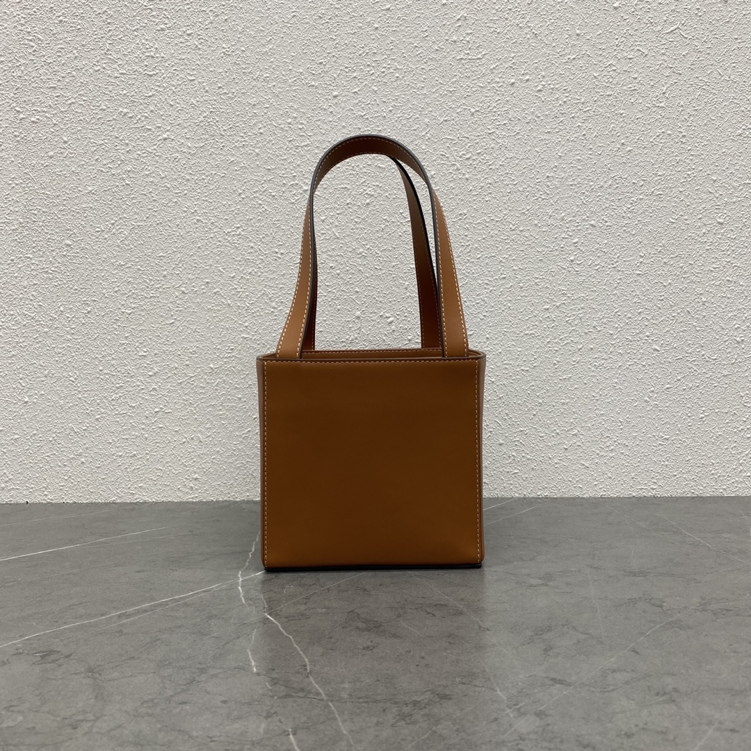 Ce1i*e Cube Bag Cuir Triomphe Square Tan For Women 6in/15cm