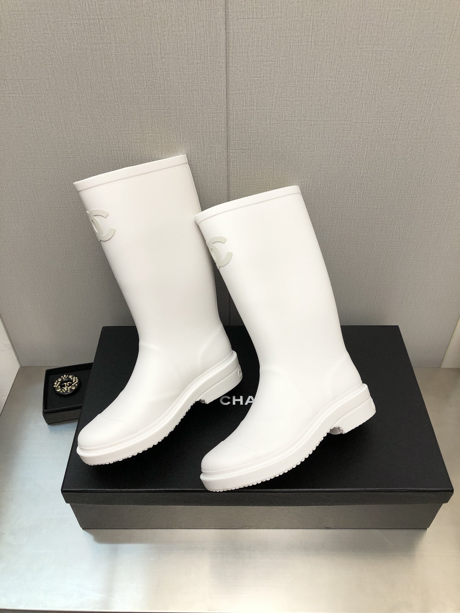 Ch**el Women’s Hight Boots White For Women